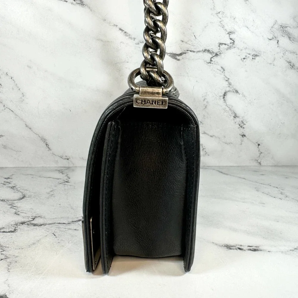 ❌❌ Chanel Boy Bag Metal Old Medium Classic Quilted Black Flap CC Leboy Calfskin - Picture 12 of 16